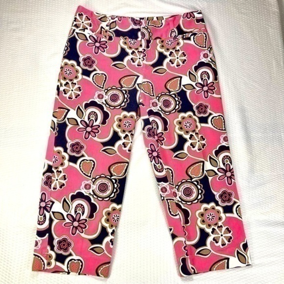 Madison Capri Pants Womens 10 Pink Black Floral Cotton Mid Rise Straight Leg - Picture 1 of 10